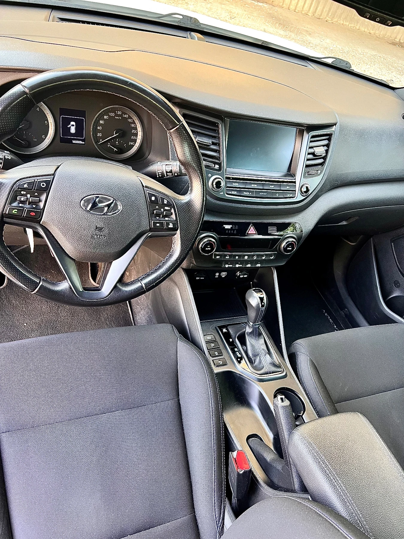 Hyundai Tucson 1.7 CRDI - изображение 10