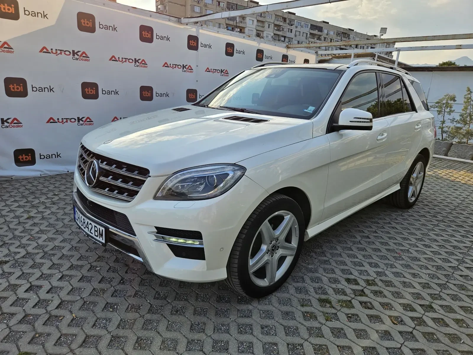 Mercedes-Benz ML 350 3.0CDI-258кс= AMG LINE= DISTRONIC= ПАНО= 360= H&K - изображение 6