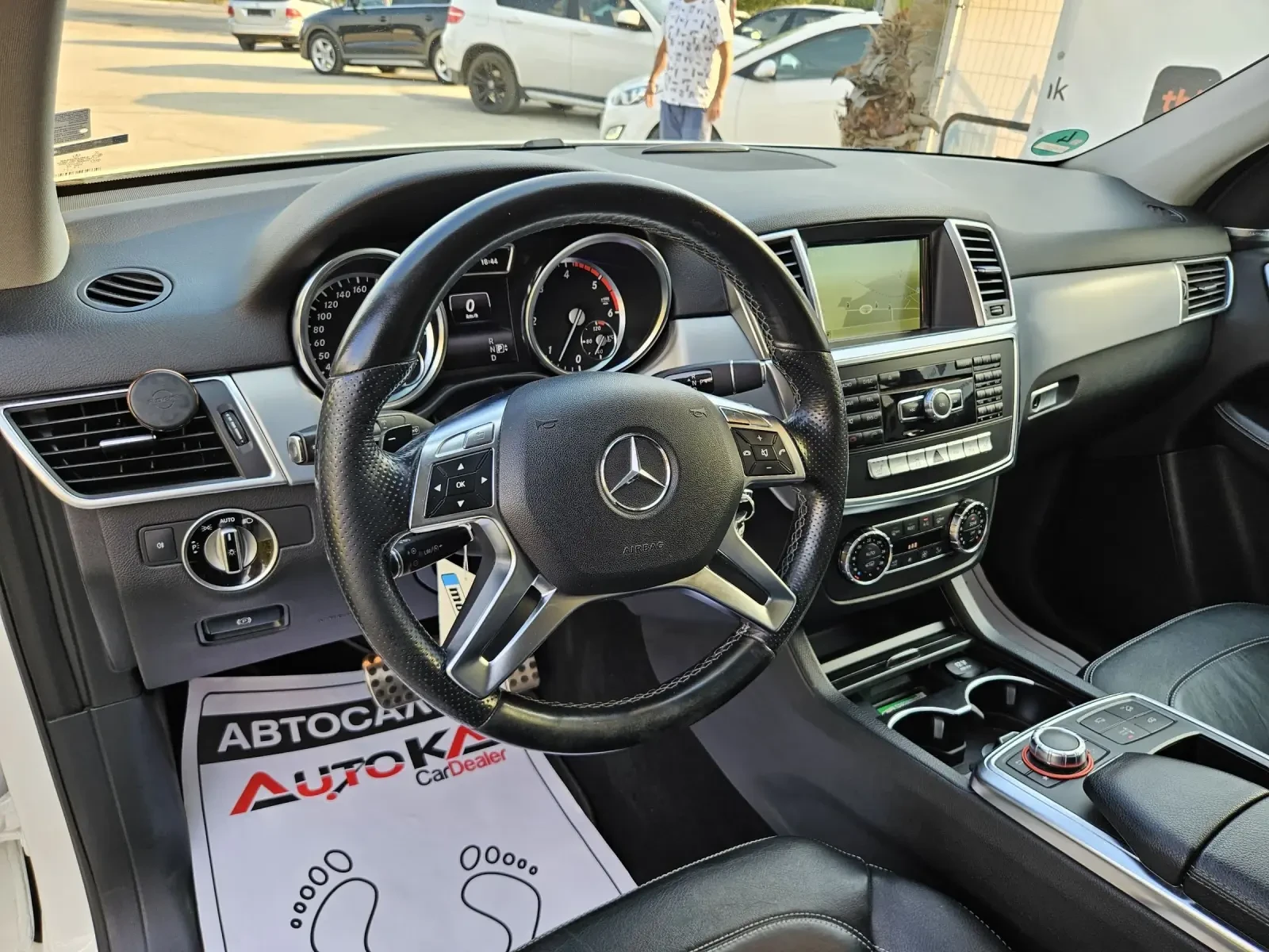 Mercedes-Benz ML 350 3.0CDI-258кс= AMG LINE= DISTRONIC= ПАНО= 360= H&K - изображение 8