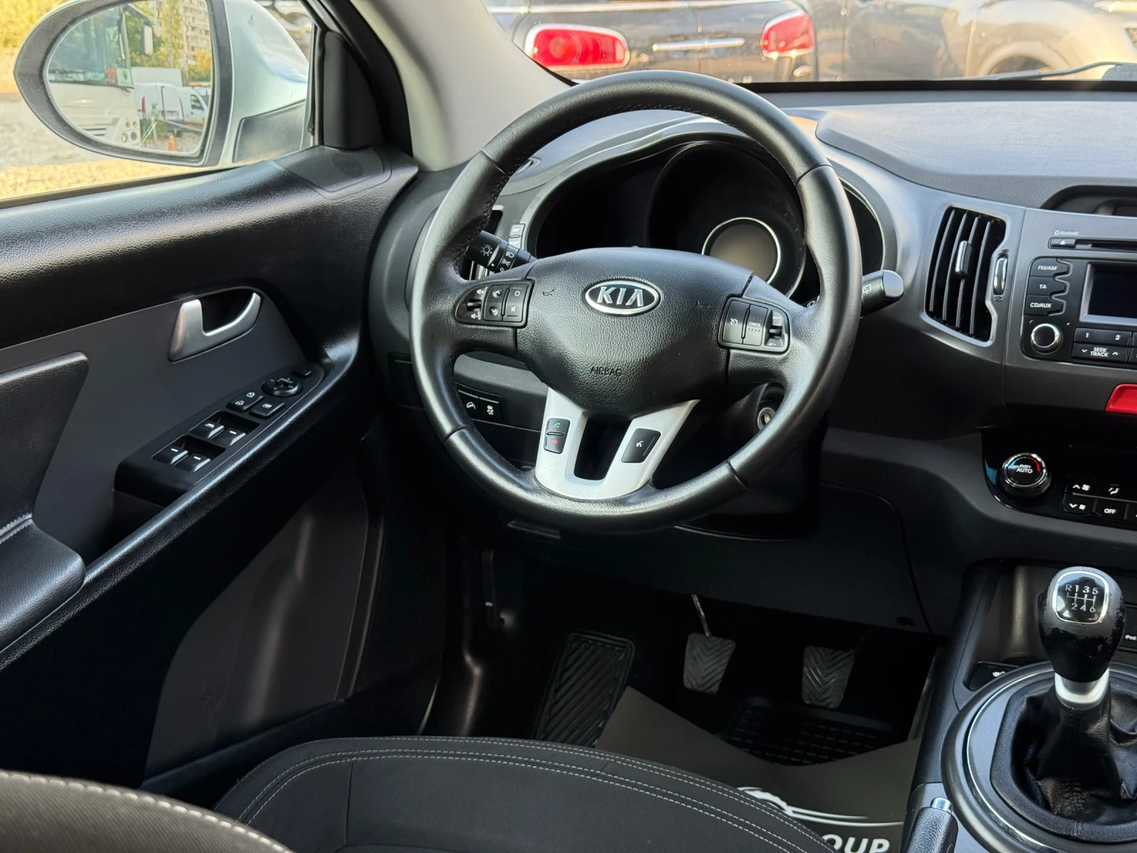 Kia Sportage 2.0 CRDI 4WD PREMIUM FULL - изображение 10