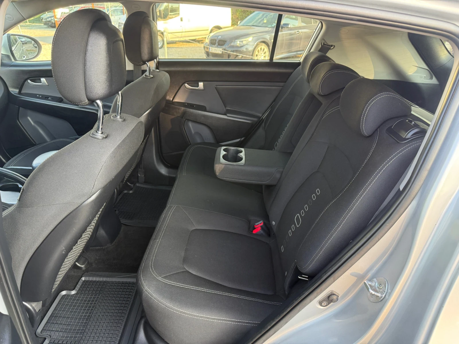 Kia Sportage 2.0 CRDI 4WD PREMIUM FULL - изображение 8