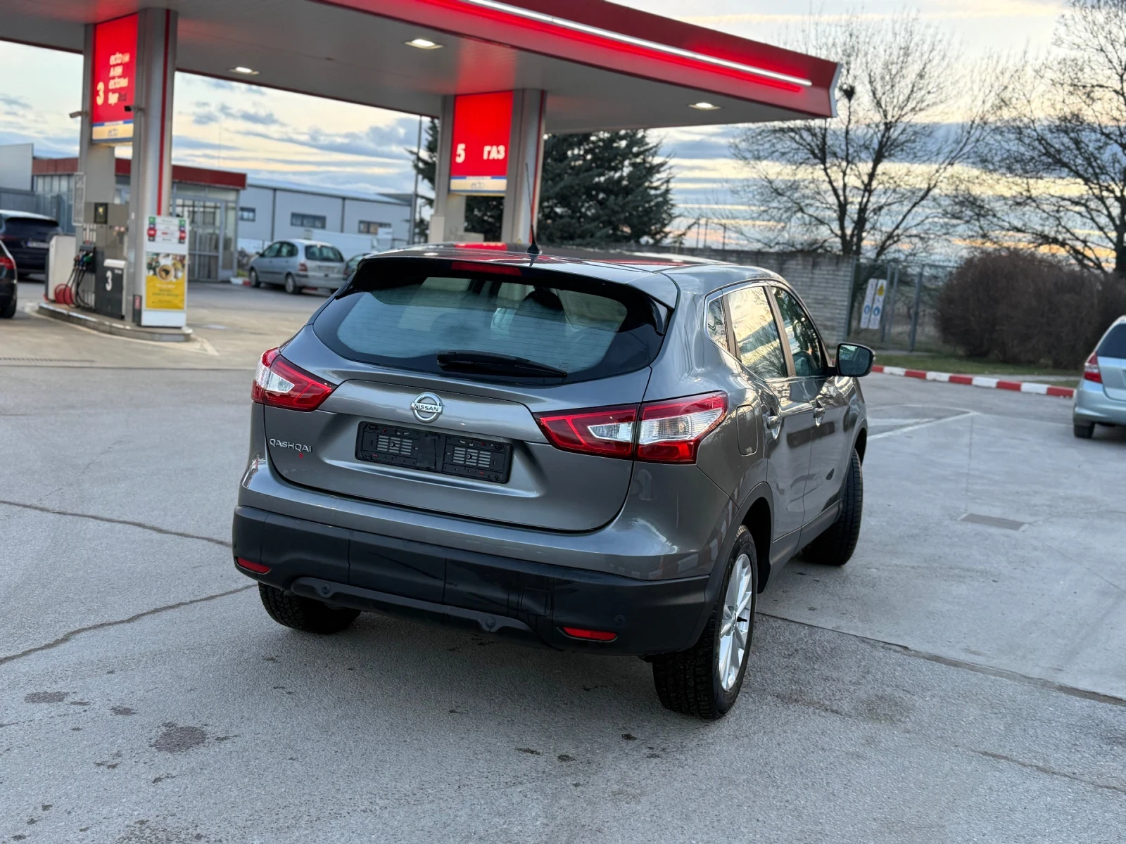 Nissan Qashqai 1.5DCI EURO 6B | Mobile.bg � ����������� 13