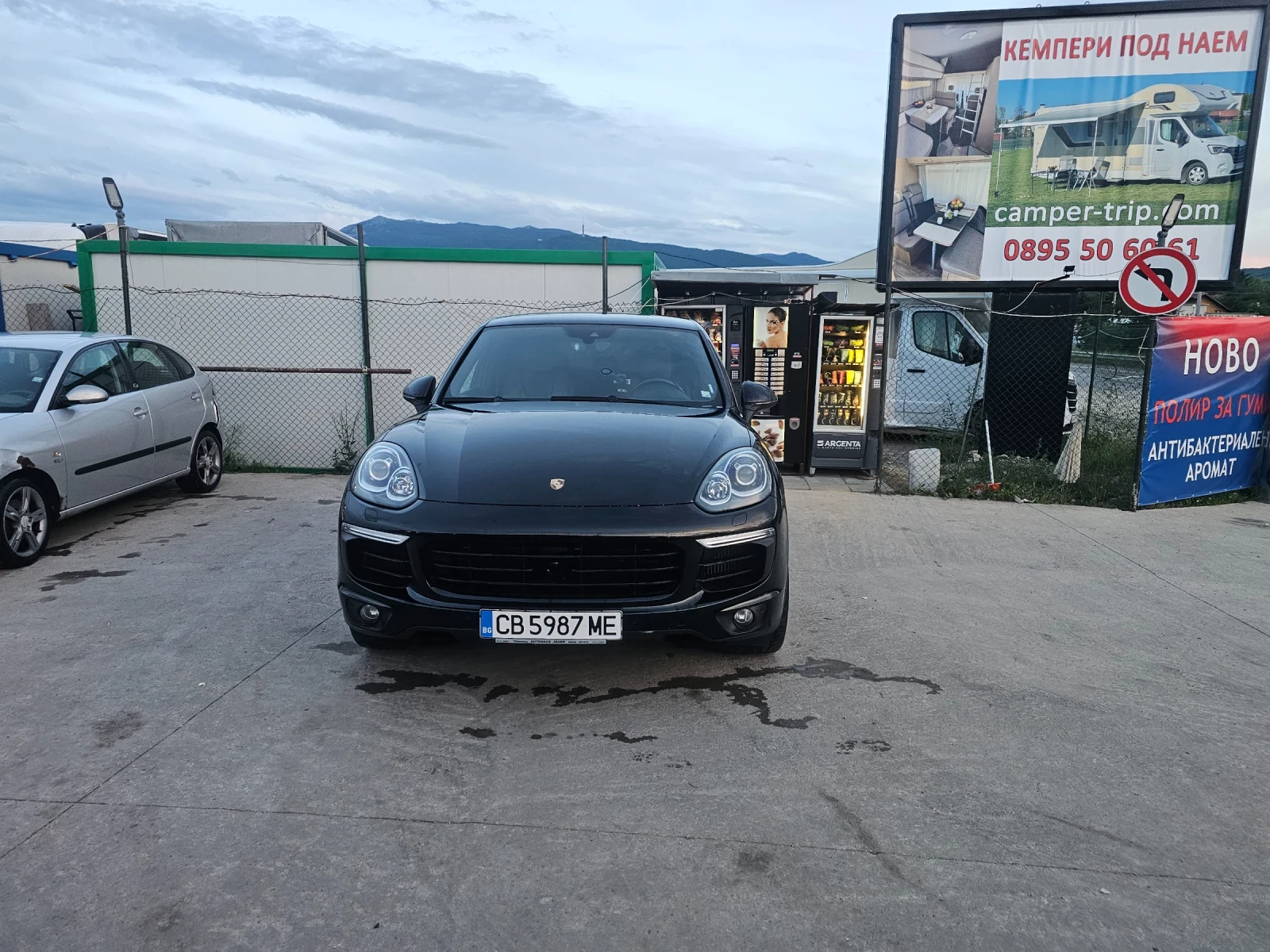 Porsche Cayenne S 4.2 TDI, Distronic, Facelift, BOSE,  LED, снимка 2 - Автомобили и джипове - 53605414