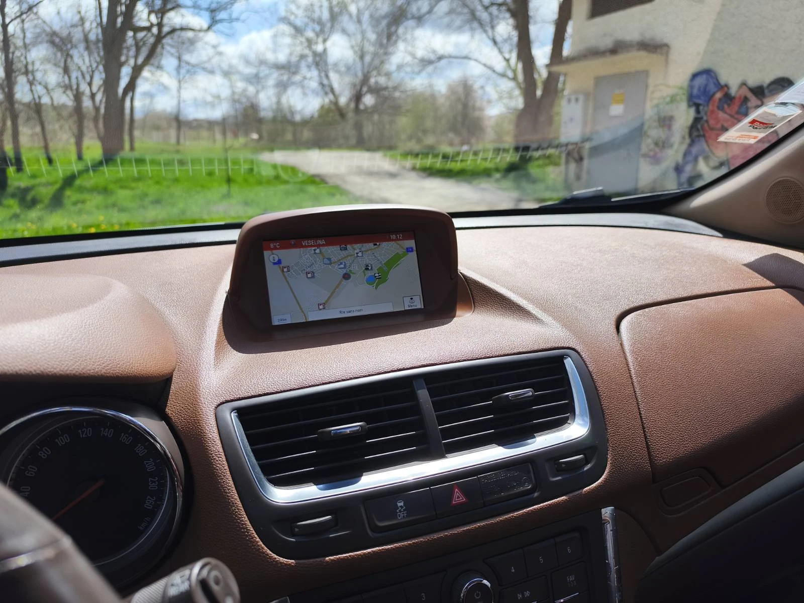 Opel Mokka 1.7 CDTI 4x4 Cosmo | Уникална Кафява кожа, снимка 12 - Автомобили и джипове - 54138432