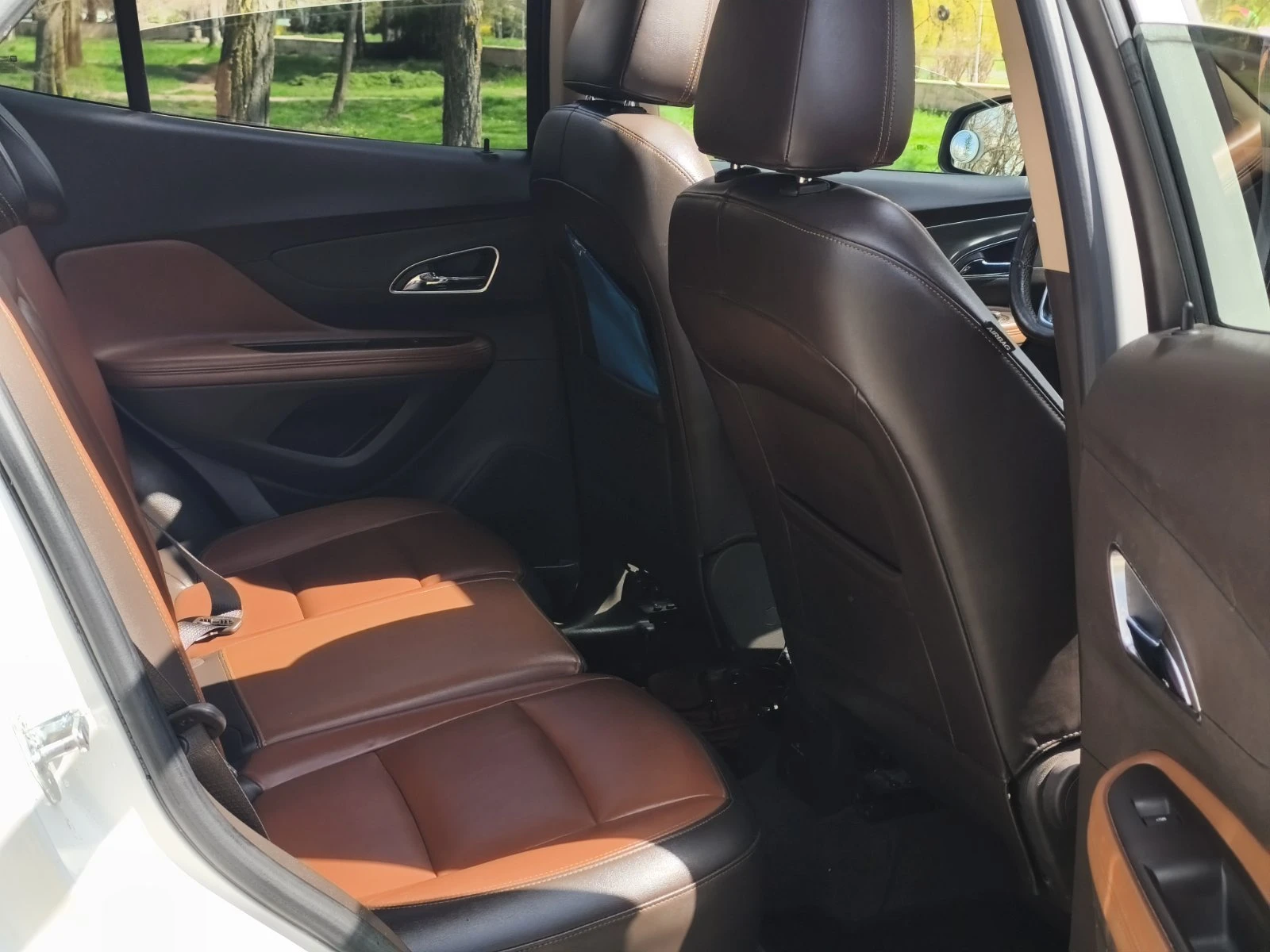 Opel Mokka 1.7 CDTI 4x4 Cosmo | Уникална Кафява кожа, снимка 9 - Автомобили и джипове - 54138432