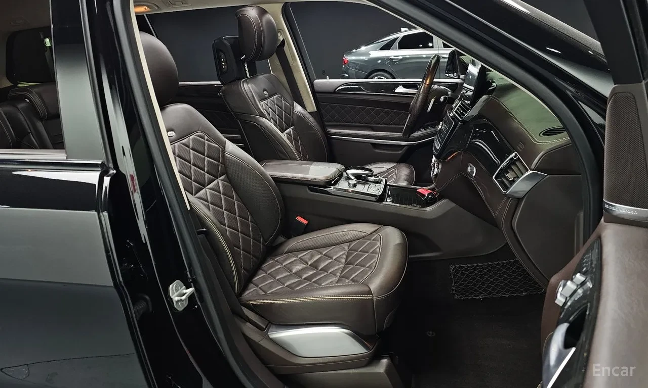 Mercedes-Benz GLS, снимка 9 - Автомобили и джипове - 54573738