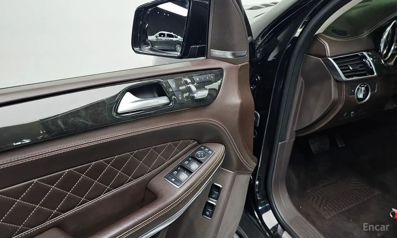 Mercedes-Benz GLS, снимка 8 - Автомобили и джипове - 54573738