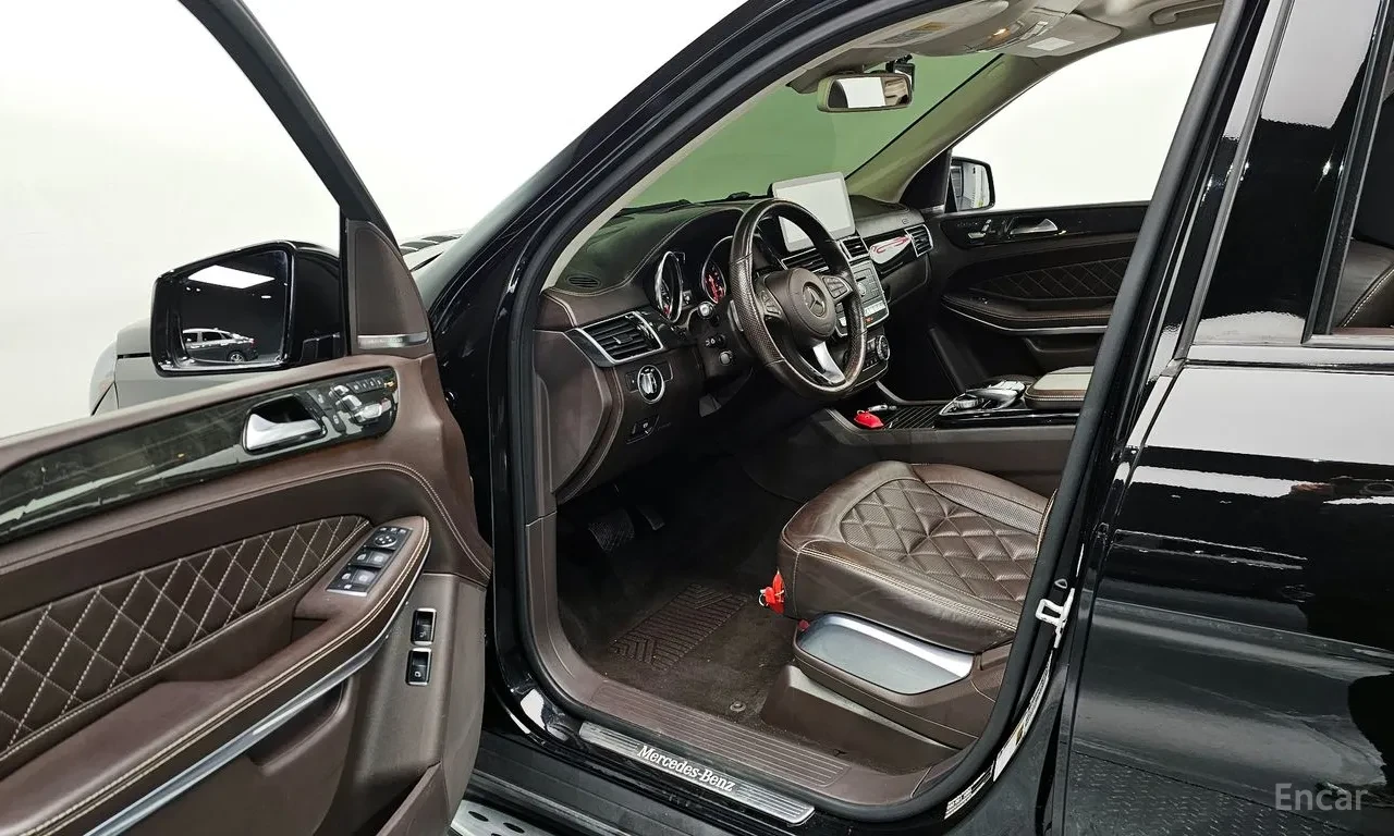 Mercedes-Benz GLS, снимка 7 - Автомобили и джипове - 54573738