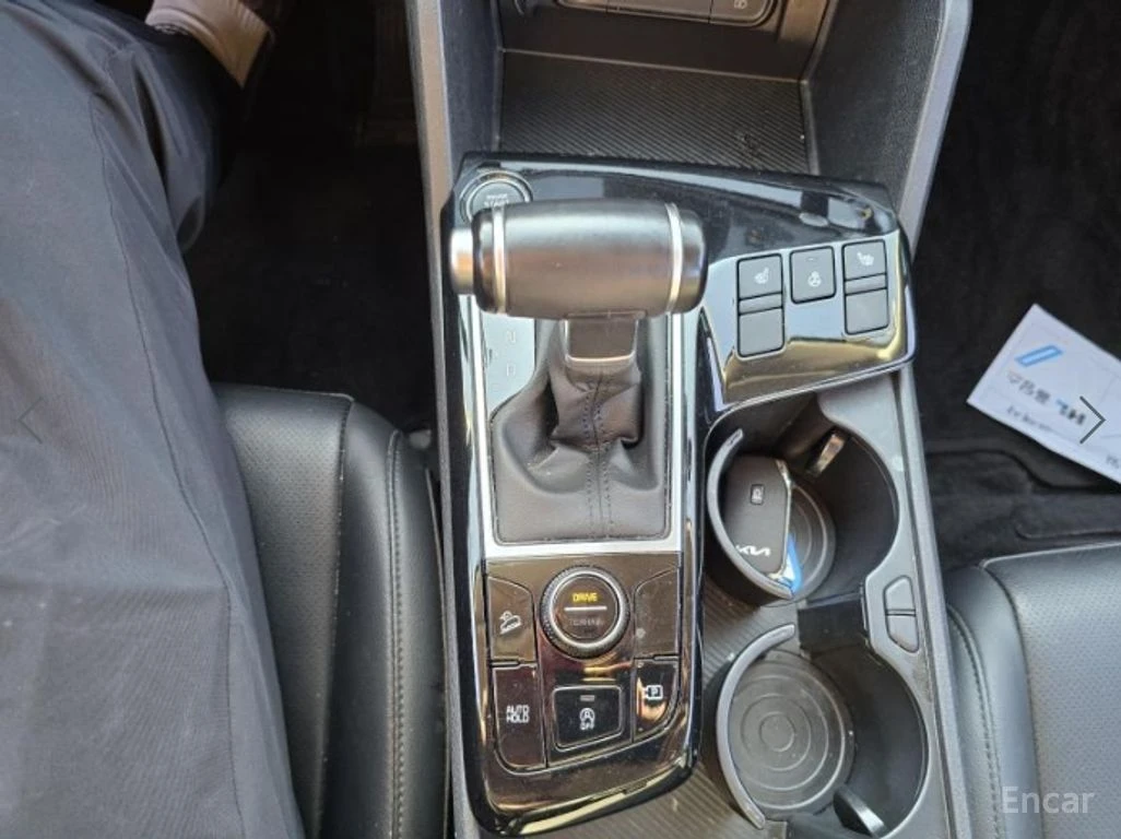 Kia Sportage 2.0D 4X4 Trendy* HARMAN KARDON* ПОДГРЕВ* КАМЕРА* , снимка 11 - Автомобили и джипове - 54827579