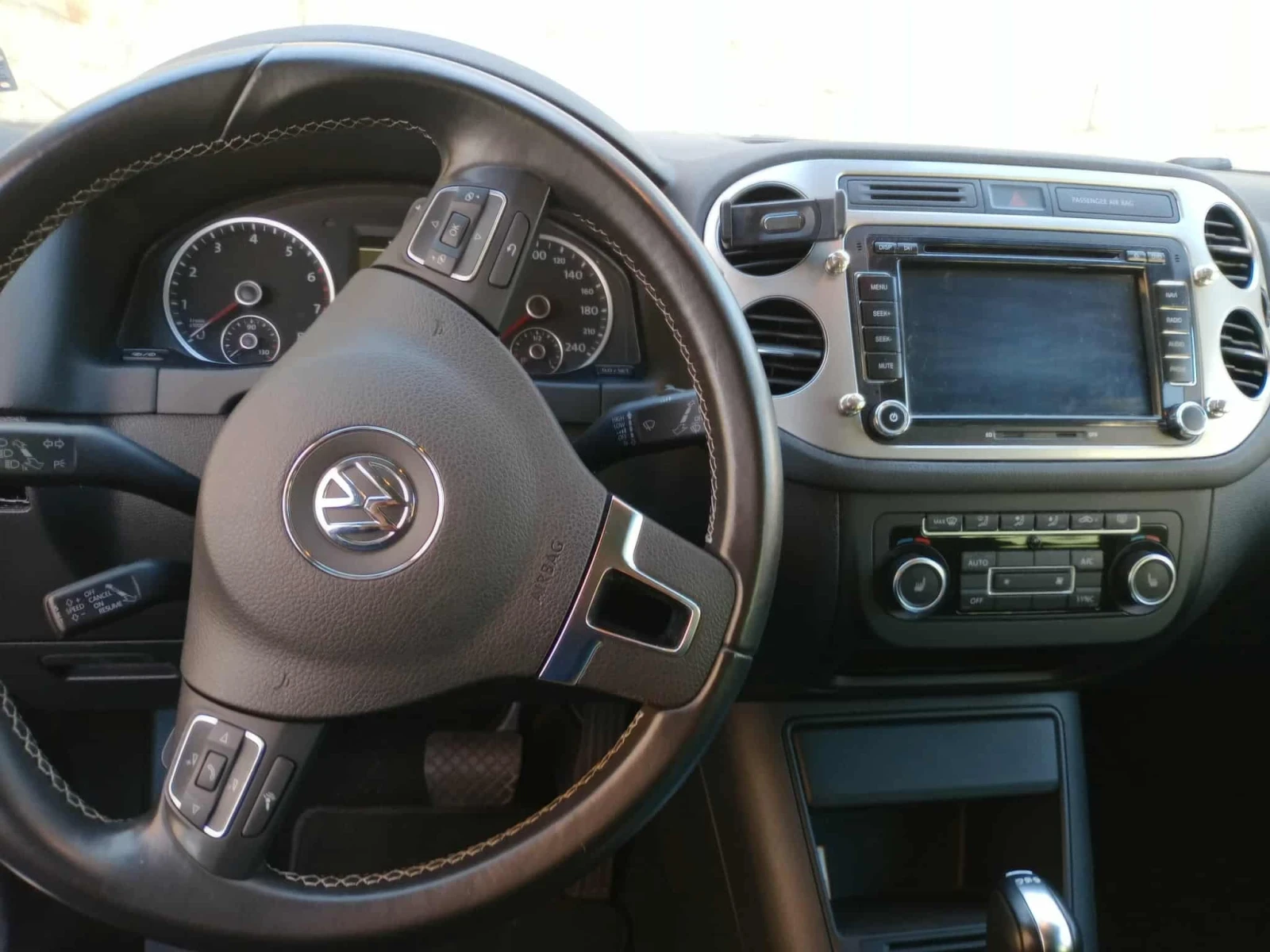 VW Tiguan, снимка 5 - Автомобили и джипове - 55036402