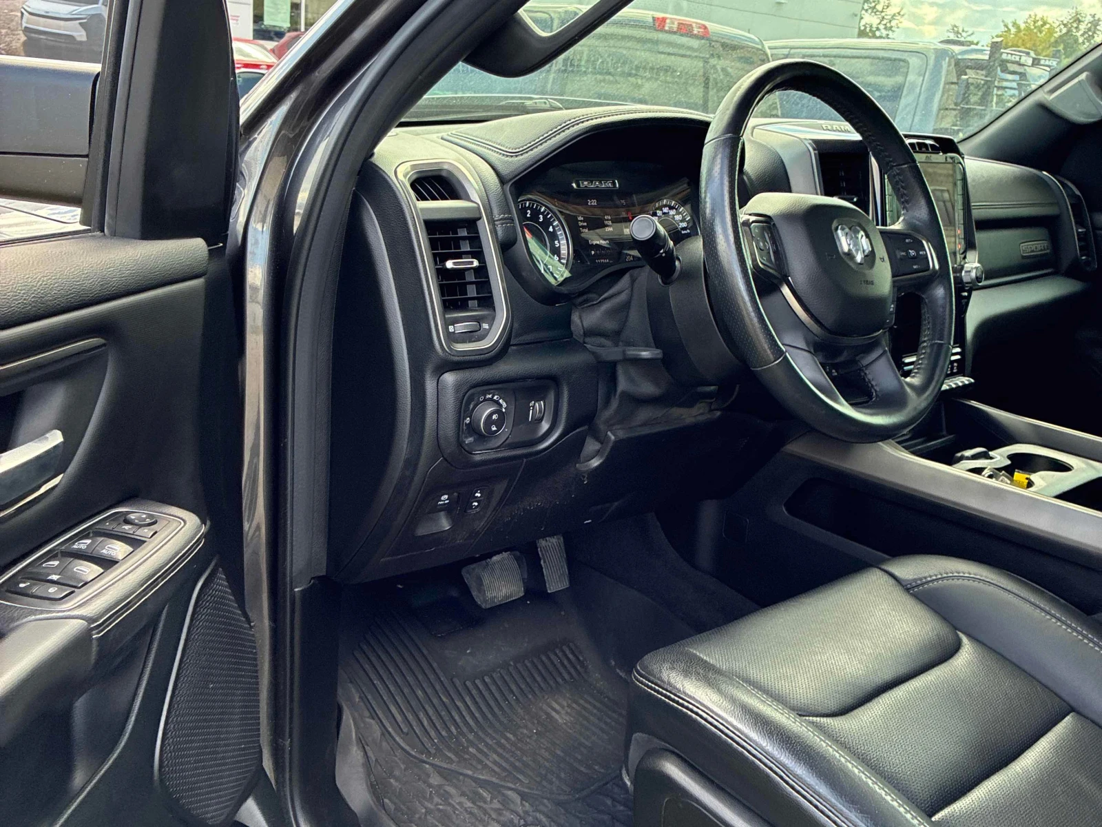 Dodge RAM 1500 * Sport * CARFAX * ЦЕНА ДО БГ, снимка 9 - Автомобили и джипове - 56103037