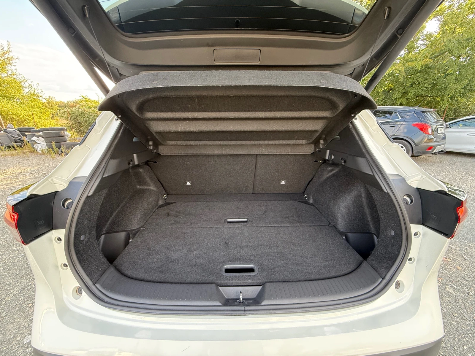 Nissan Qashqai 4х4 TEKNA+ ШВЕЙЦАРИЯ, снимка 13 - Автомобили и джипове - 56110270
