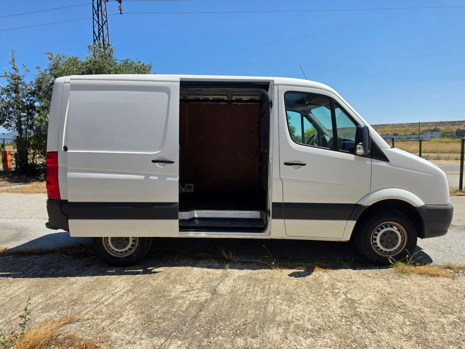 VW Crafter L1H1, снимка 11 - Бусове и автобуси - 54863552