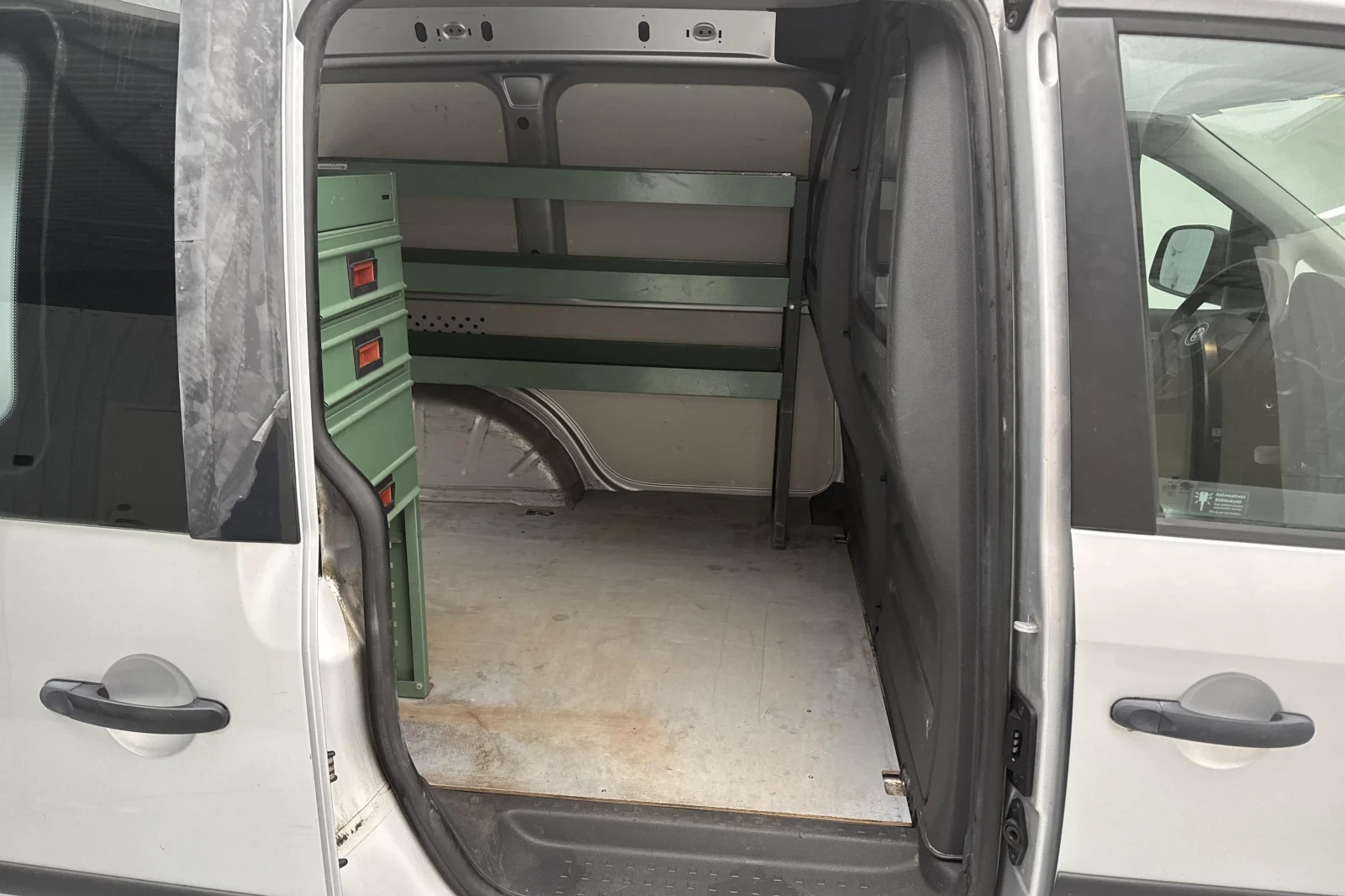 VW Caddy, снимка 8 - Бусове и автобуси - 56268103