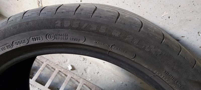 Гуми Летни 295/35R21, снимка 4 - Гуми и джанти - 29887664