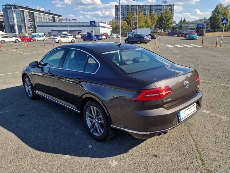 VW Passat B8 Highline + , снимка 7 - Автомобили и джипове - 47223803