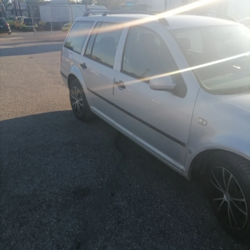 VW Golf, снимка 4 - Автомобили и джипове - 47775204