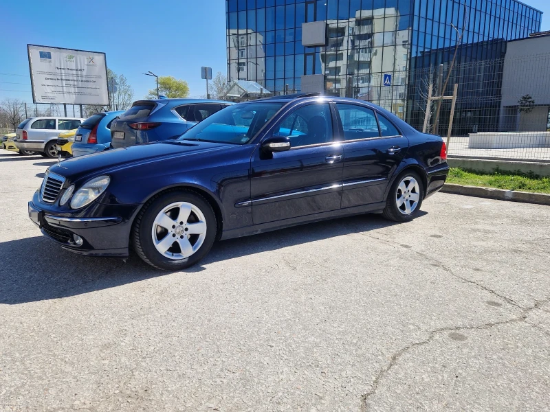 Mercedes-Benz E 220, снимка 1 - Автомобили и джипове - 48265433