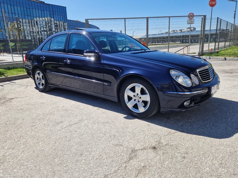 Mercedes-Benz E 220, снимка 3 - Автомобили и джипове - 48265433