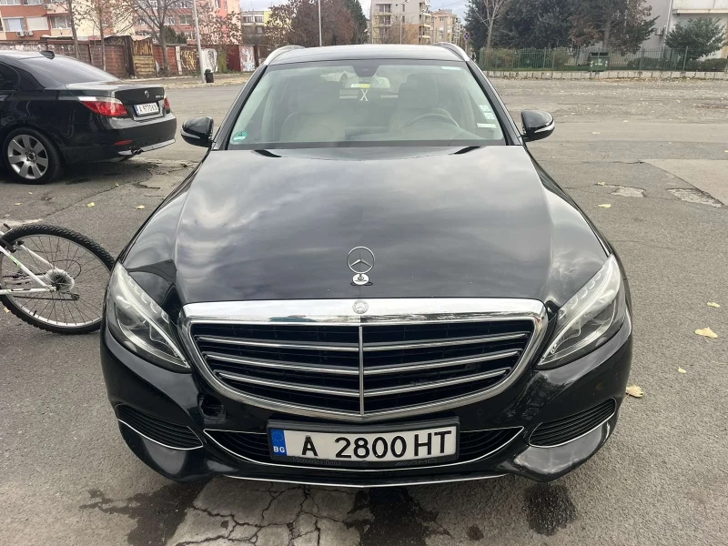 Mercedes-Benz 220, снимка 1 - Автомобили и джипове - 48312438