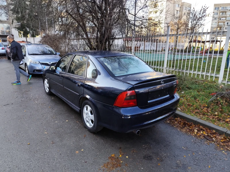 Opel Vectra, снимка 4 - Автомобили и джипове - 48475771