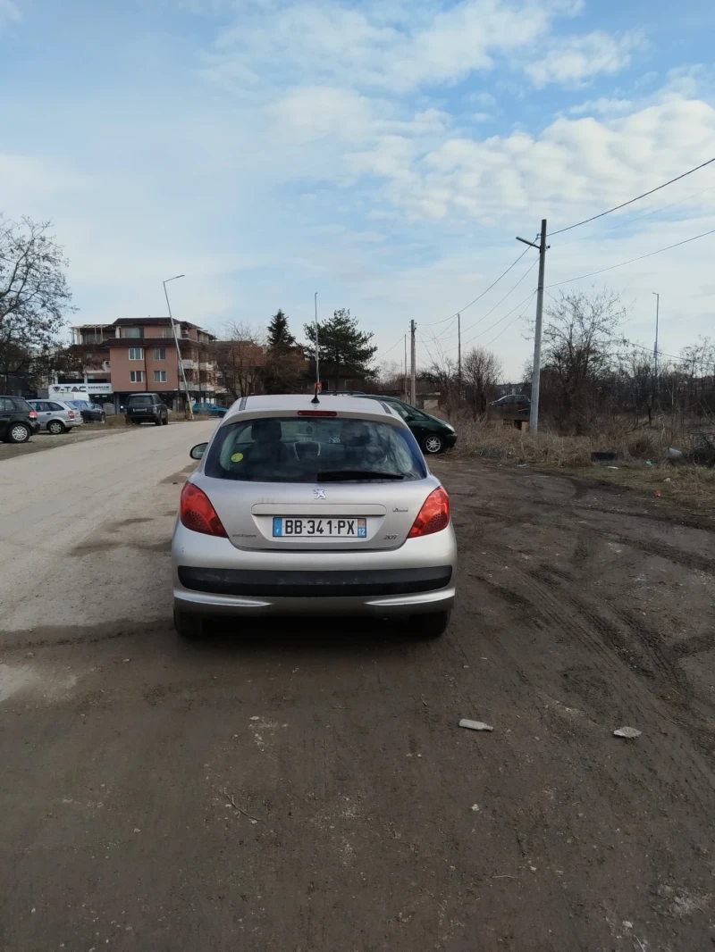 Peugeot 207 1.4 i, снимка 4 - Автомобили и джипове - 49328008