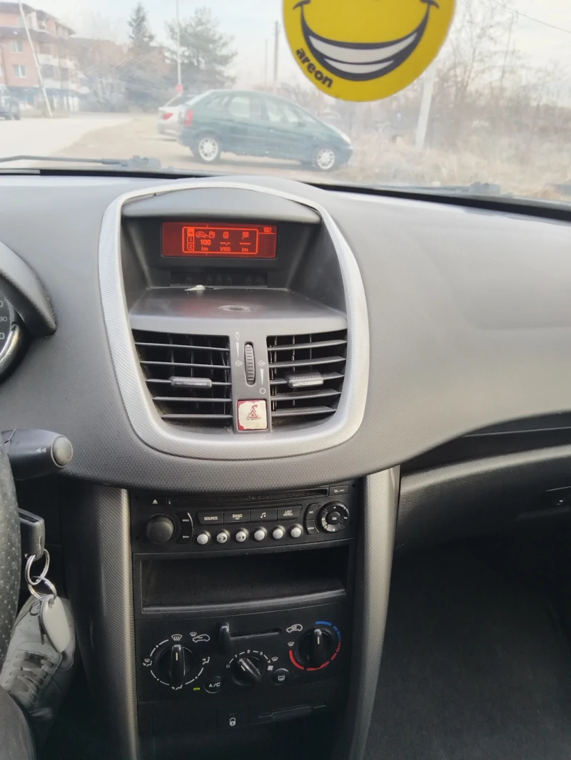 Peugeot 207 1.4 i, снимка 15 - Автомобили и джипове - 49328008