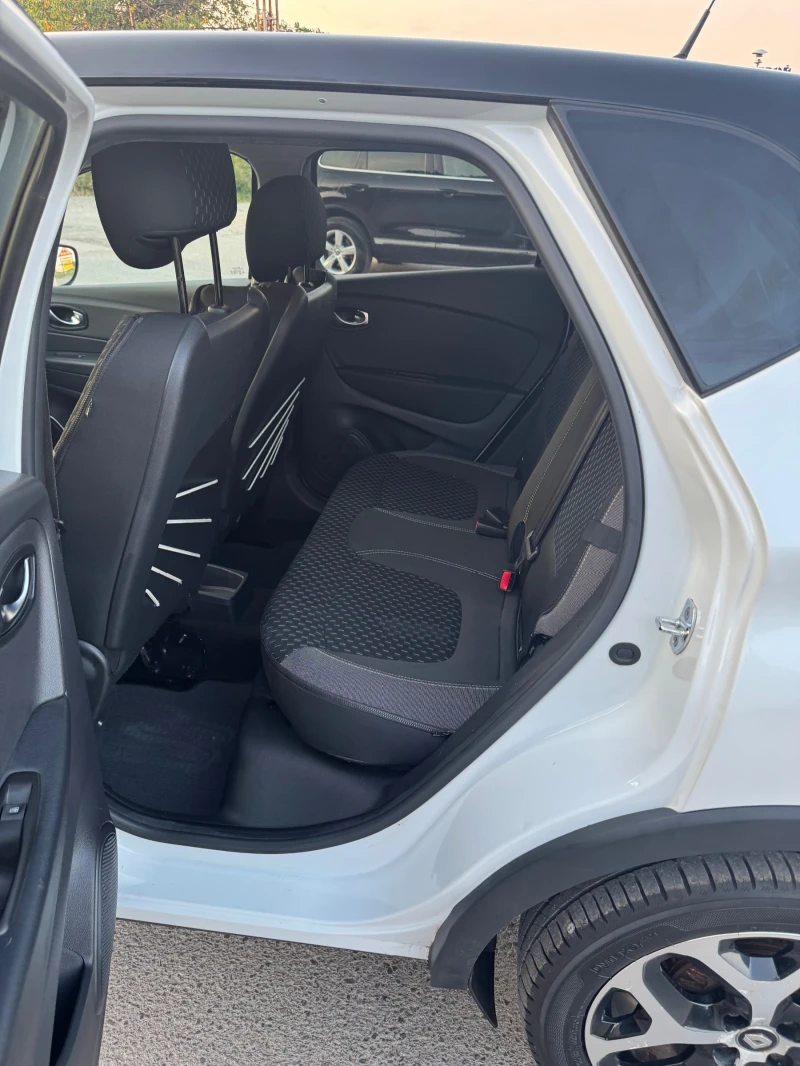 Renault Captur Facelift, снимка 12 - Автомобили и джипове - 50668199