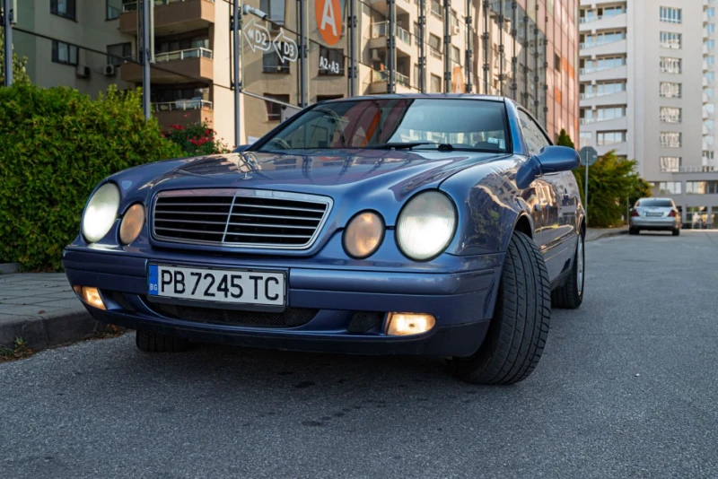 Mercedes-Benz CLK 230, снимка 8 - Автомобили и джипове - 51997962