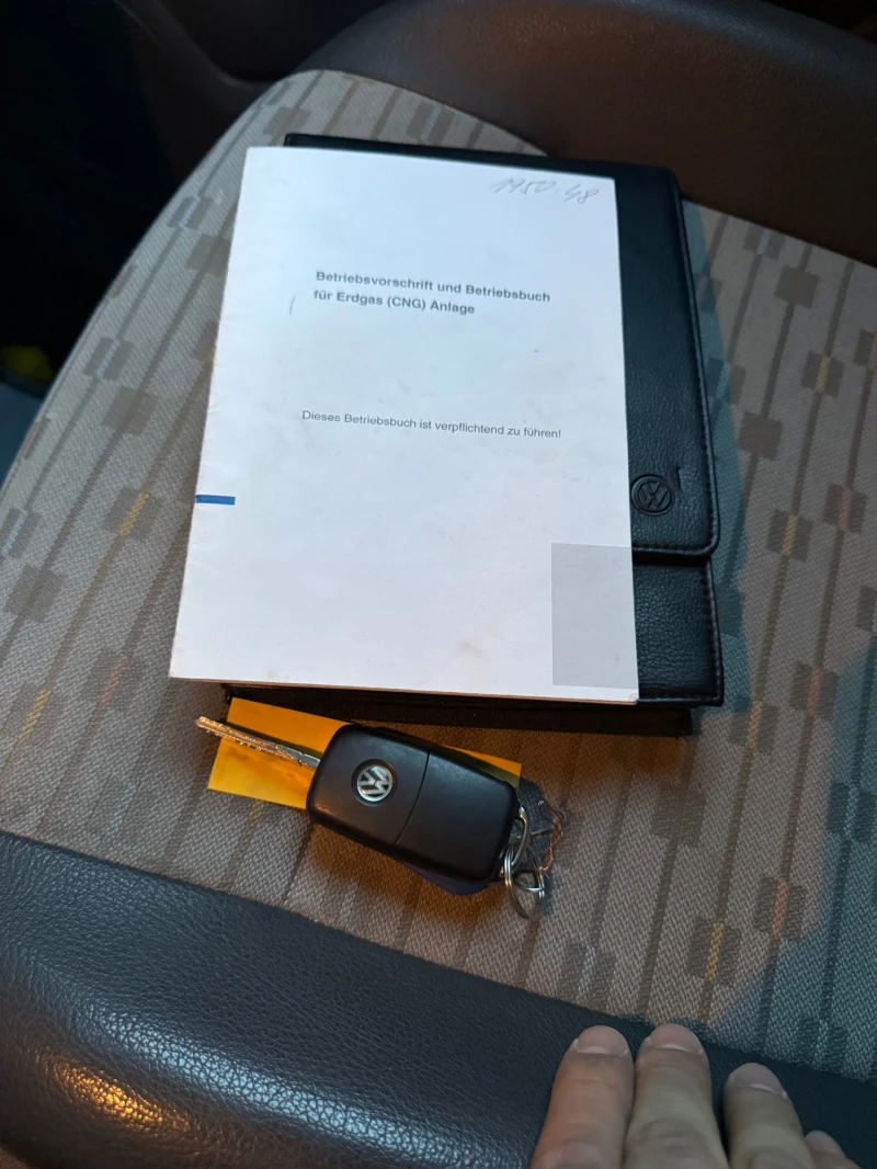 VW Caddy Бензин Метан, снимка 17 - Автомобили и джипове - 52448131