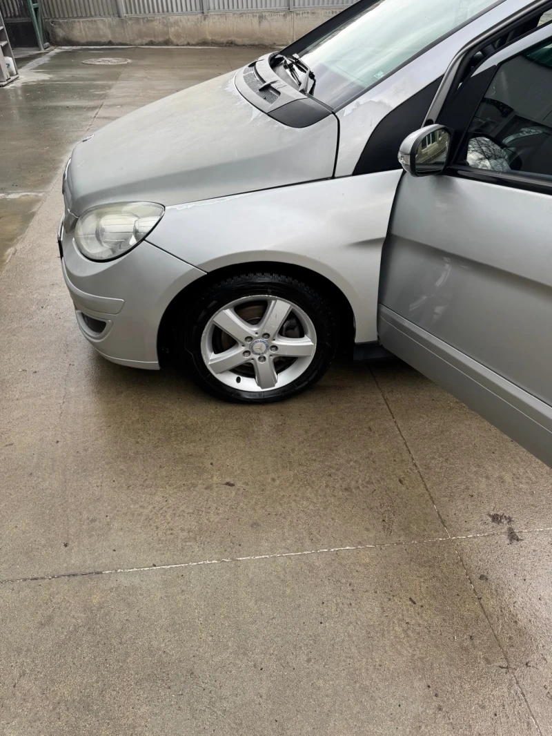 Mercedes-Benz B 180, снимка 3 - Автомобили и джипове - 52670462