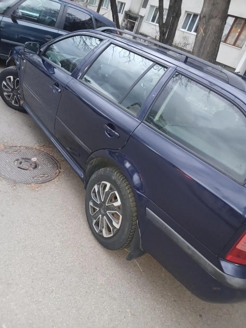 Skoda Octavia Combi, снимка 2 - Автомобили и джипове - 52997082