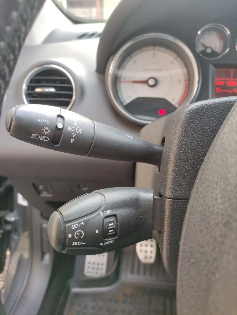 Peugeot 308 1.6 HDI , снимка 12 - Автомобили и джипове - 53304006