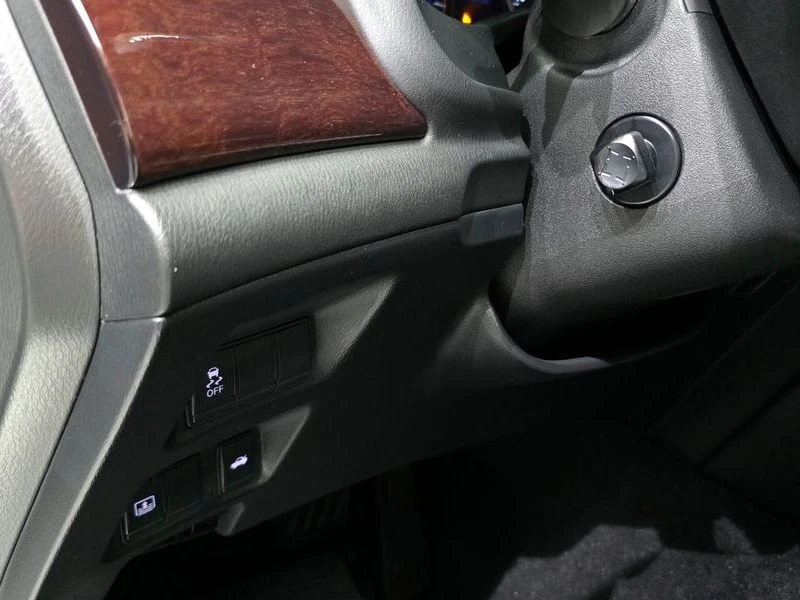 Infiniti Q70 3.7 Automatic, снимка 9 - Автомобили и джипове - 55597816