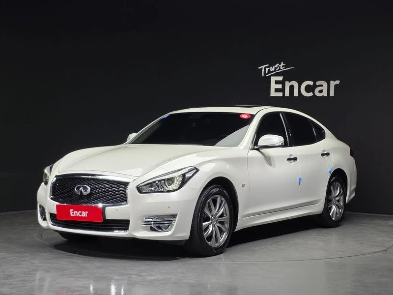 Infiniti Q70 3.7 Automatic