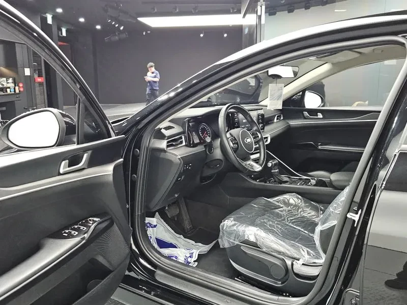Kia K5 2.0 Lpi, снимка 10 - Автомобили и джипове - 56512885