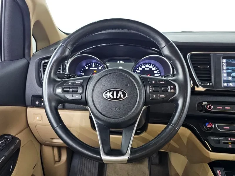 Kia Carnival High Limousine Noblesse Special/ 9 ����� | Mobile.bg � ����������� 13
