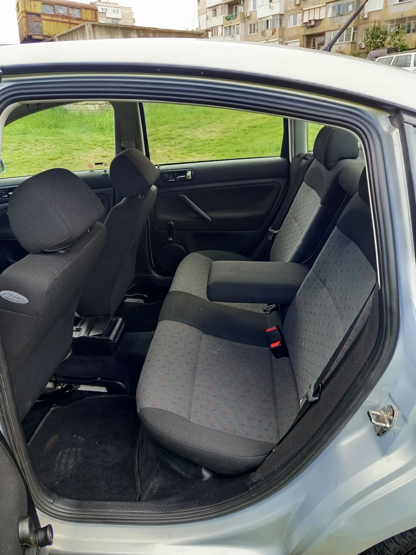VW Passat 1.6i - изображение 10