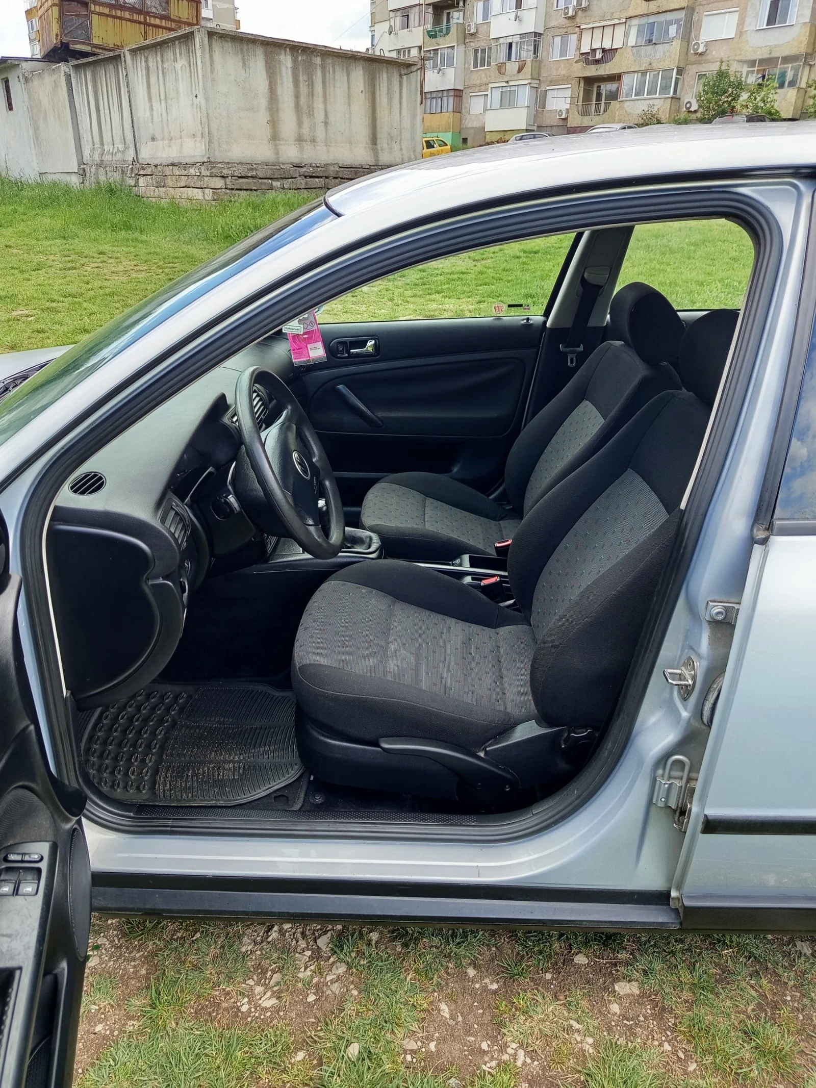 VW Passat 1.6i - изображение 9