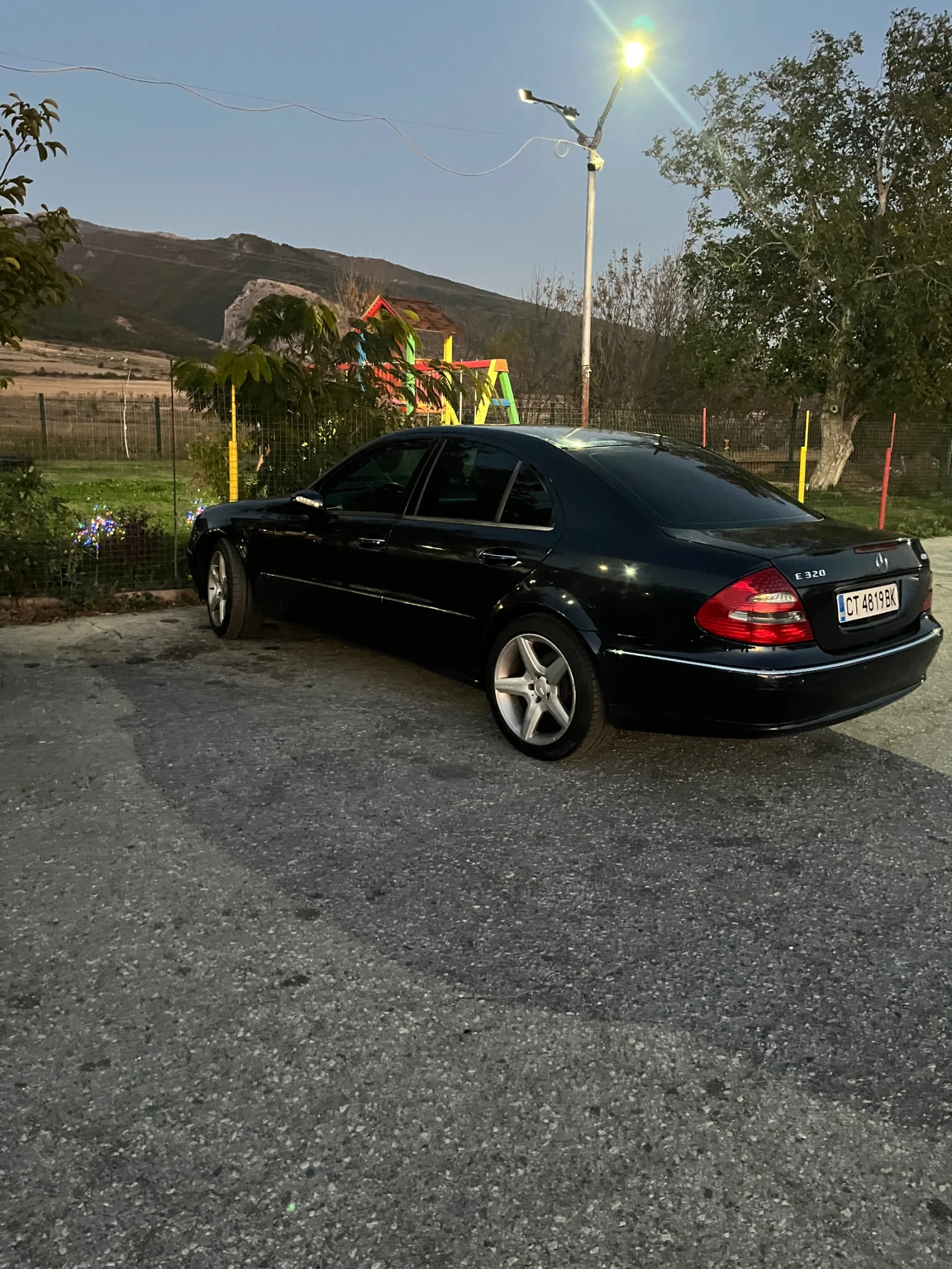 Mercedes-Benz E 320  - изображение 5