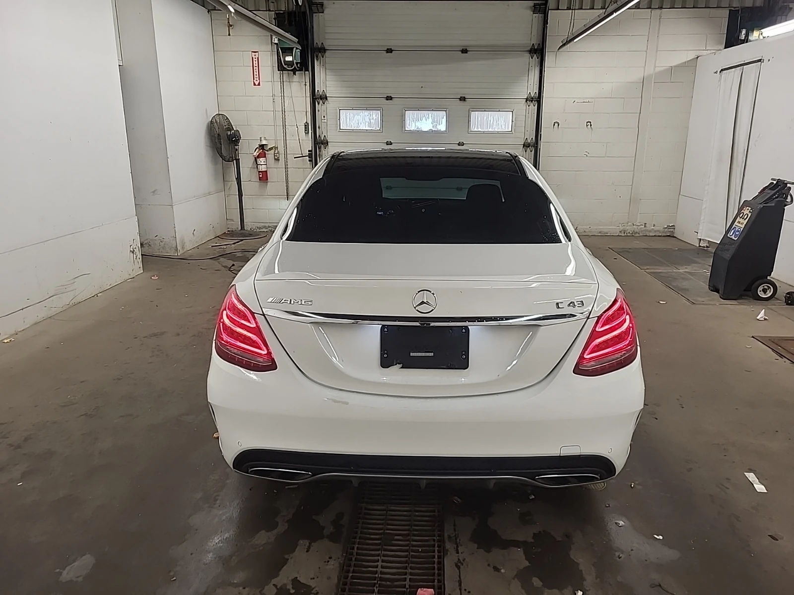 Mercedes-Benz C 43 AMG SEDAN * CARFAX *  *   *  | Mobile.bg   5