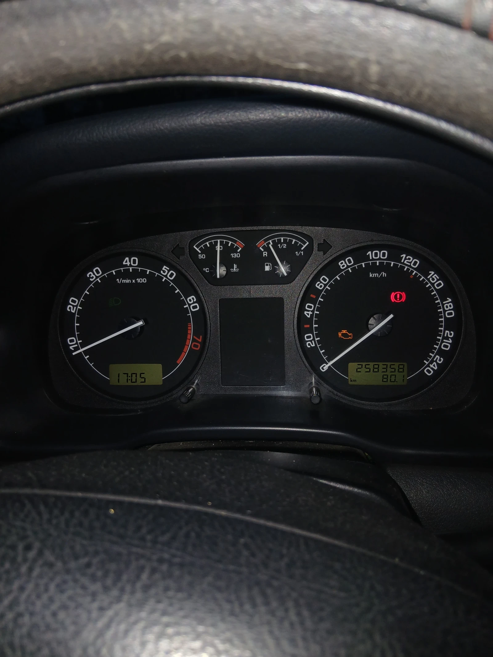 Skoda Octavia Combi | Mobile.bg � ����������� 10