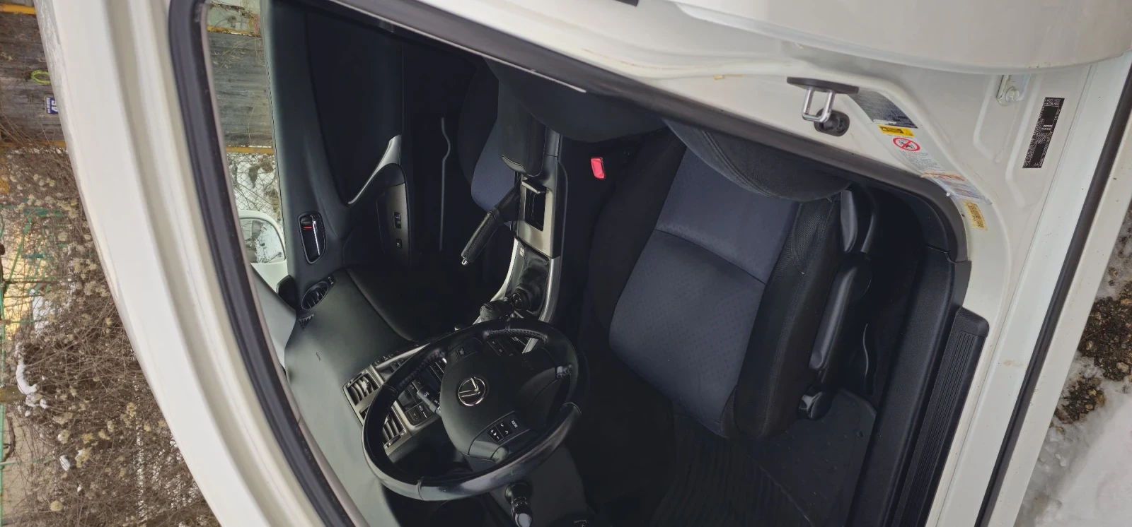 Lexus IS 220d  - изображение 7