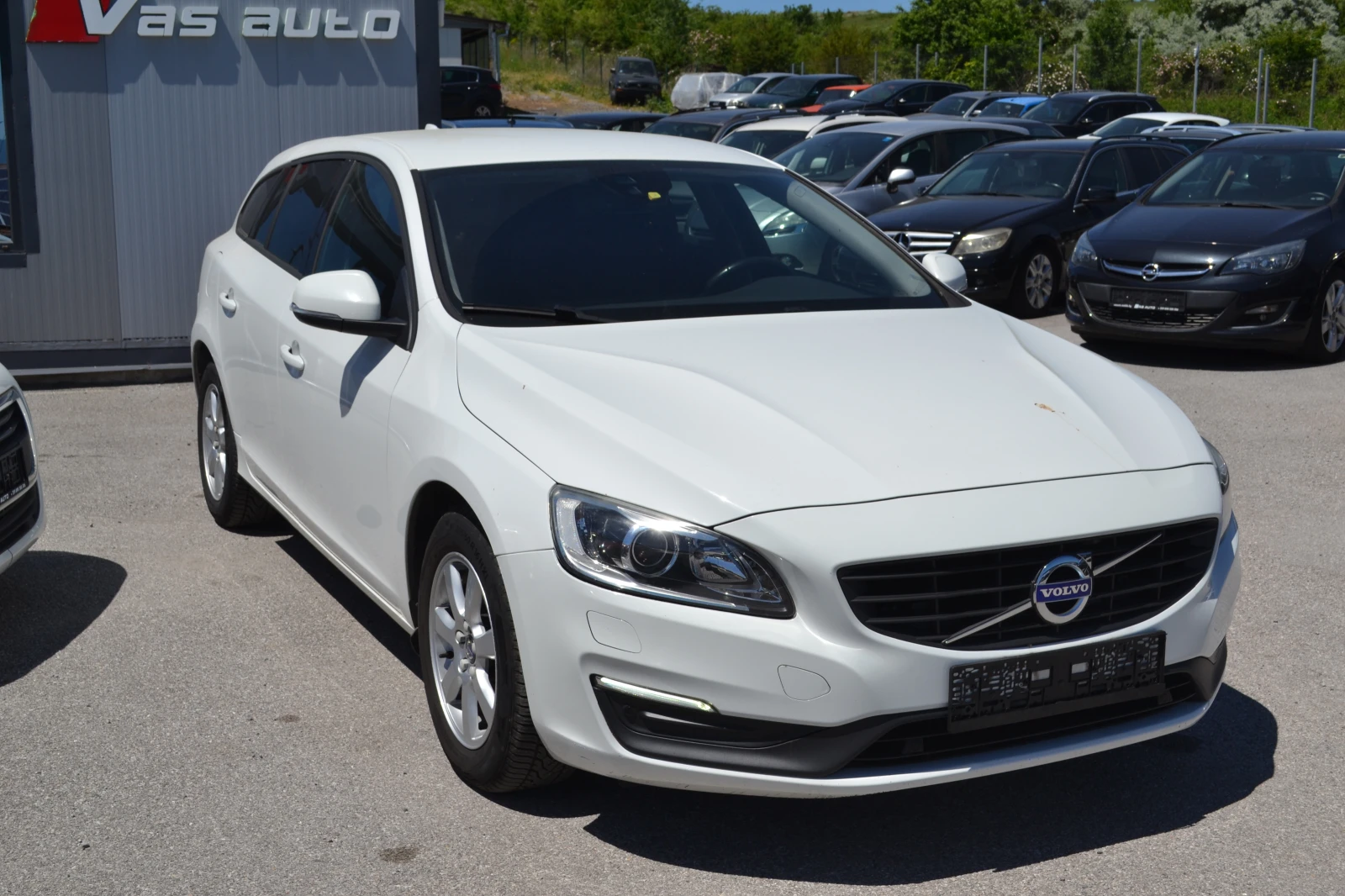 Volvo V60 2.0d-120k.s, снимка 2 - Автомобили и джипове - 54940555