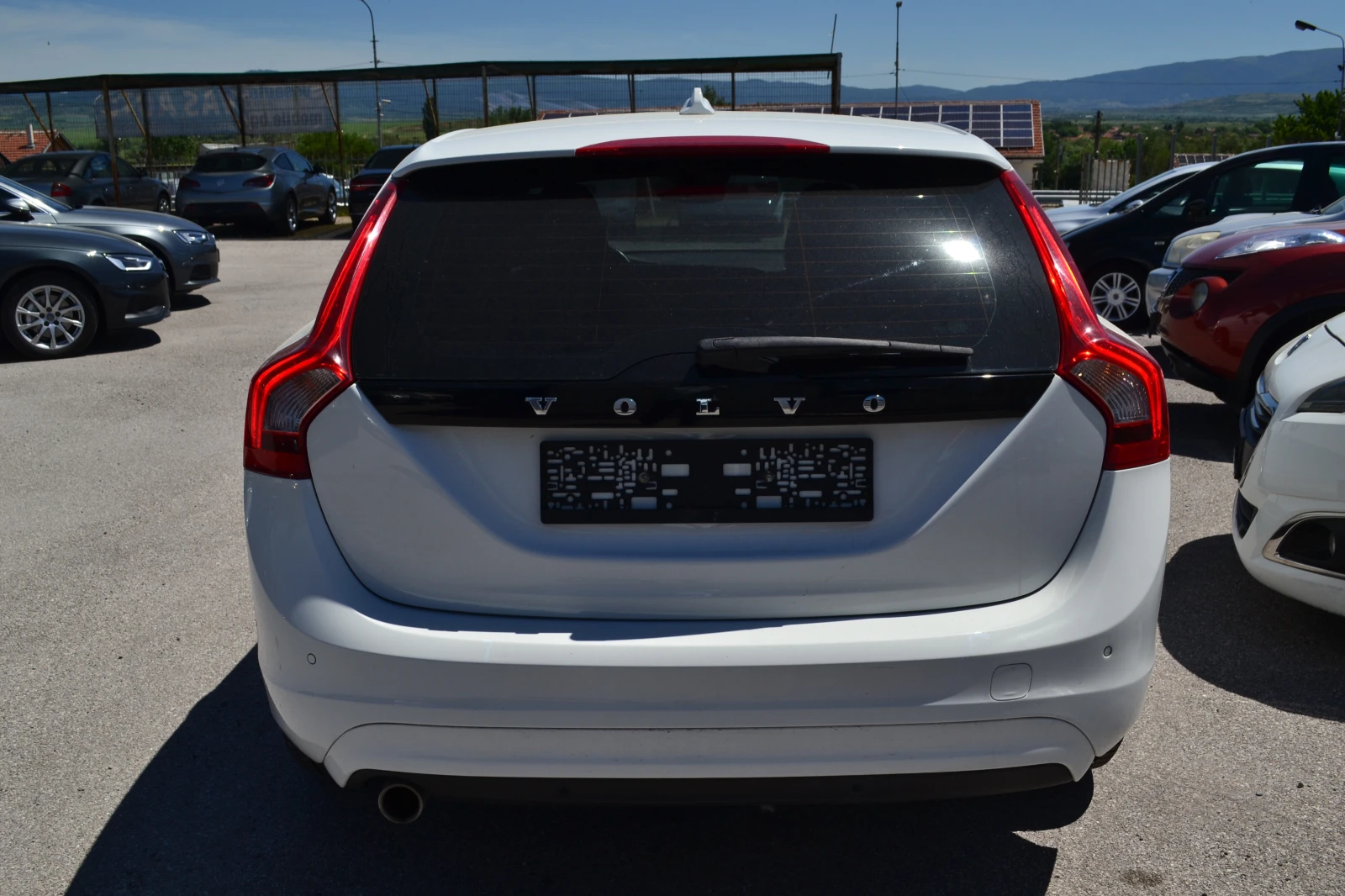 Volvo V60 2.0d-120k.s, снимка 5 - Автомобили и джипове - 54940555