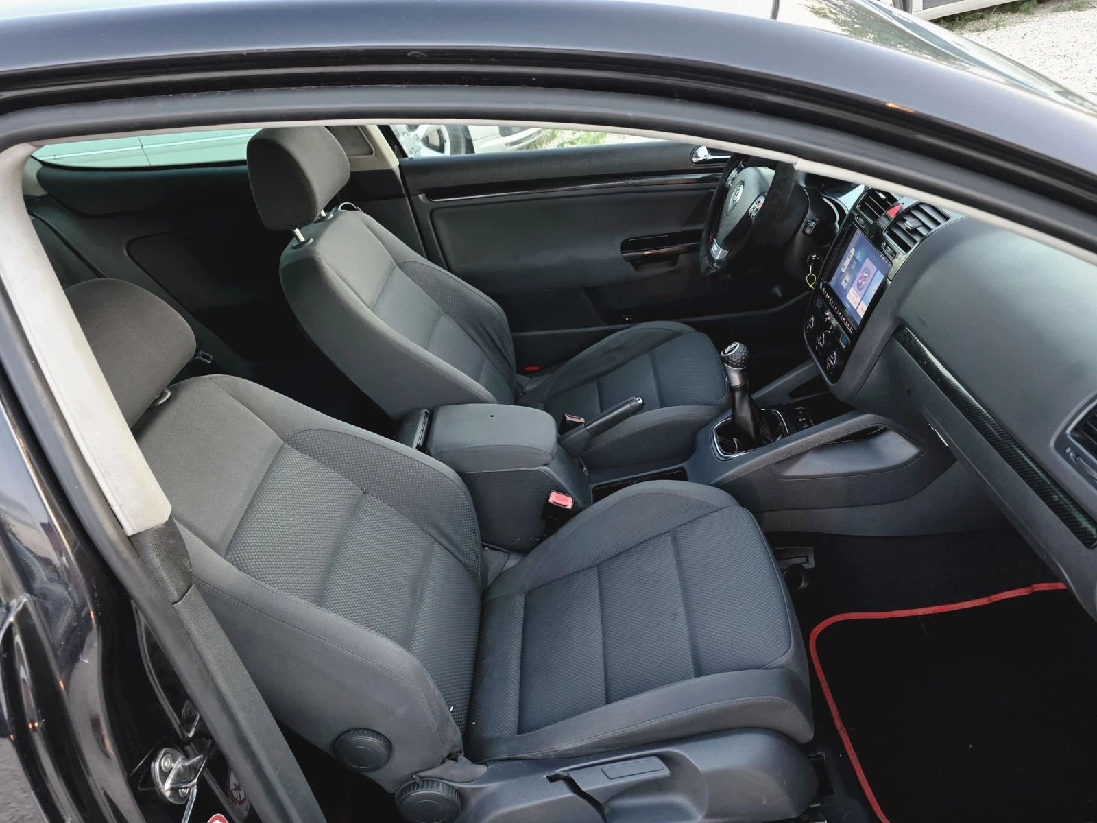 VW Golf 2.0TDI GT, снимка 16 - Автомобили и джипове - 55089413