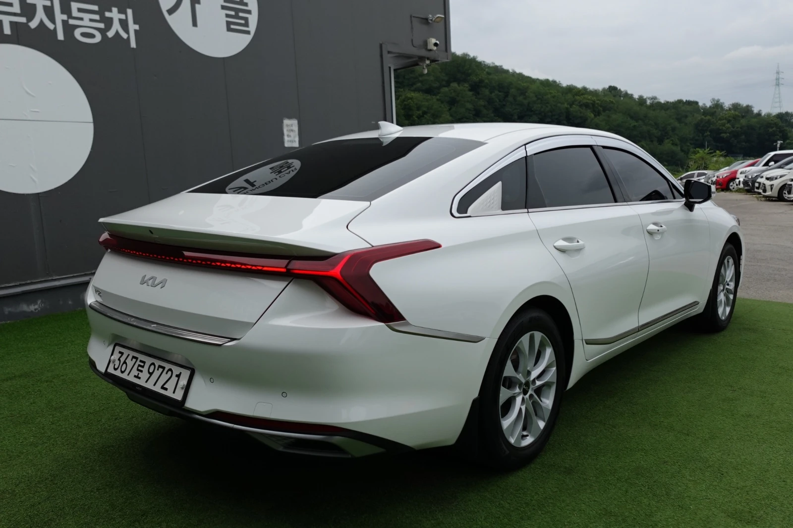 Kia K8 ФАБРИЧНА ГАЗ* ПОДГРЕВИ* ОБДУХ* МАСАЖИ, снимка 5 - Автомобили и джипове - 55146392