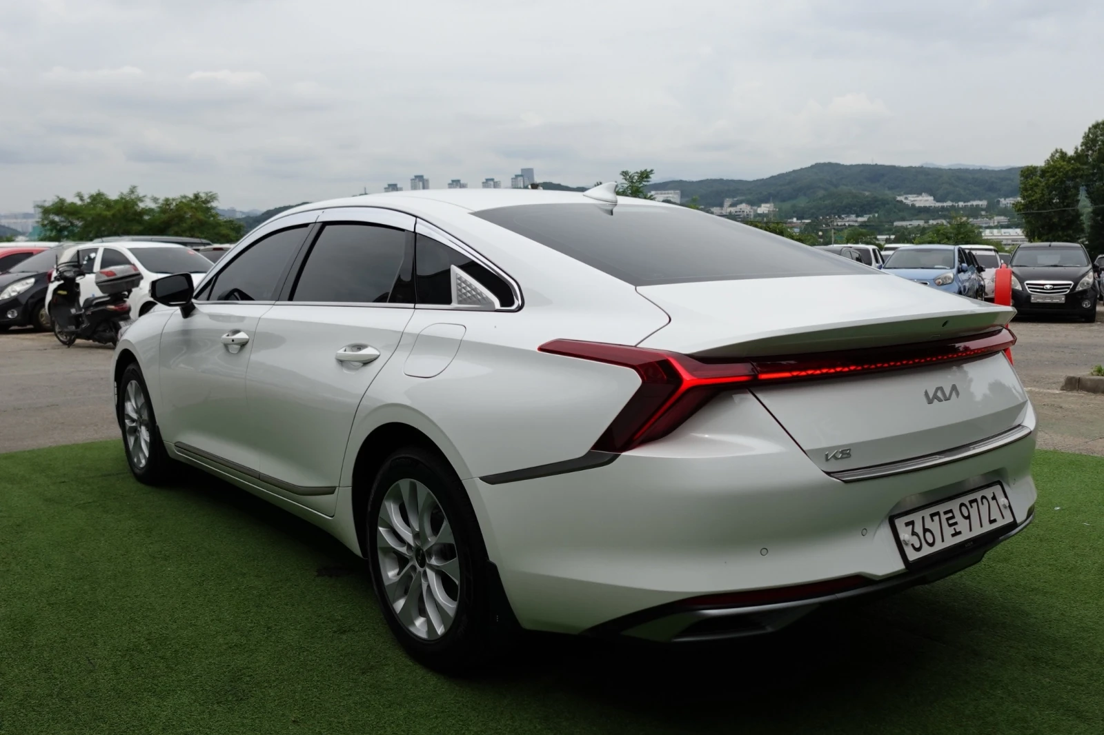 Kia K8 ФАБРИЧНА ГАЗ* ПОДГРЕВИ* ОБДУХ* МАСАЖИ, снимка 4 - Автомобили и джипове - 55146392