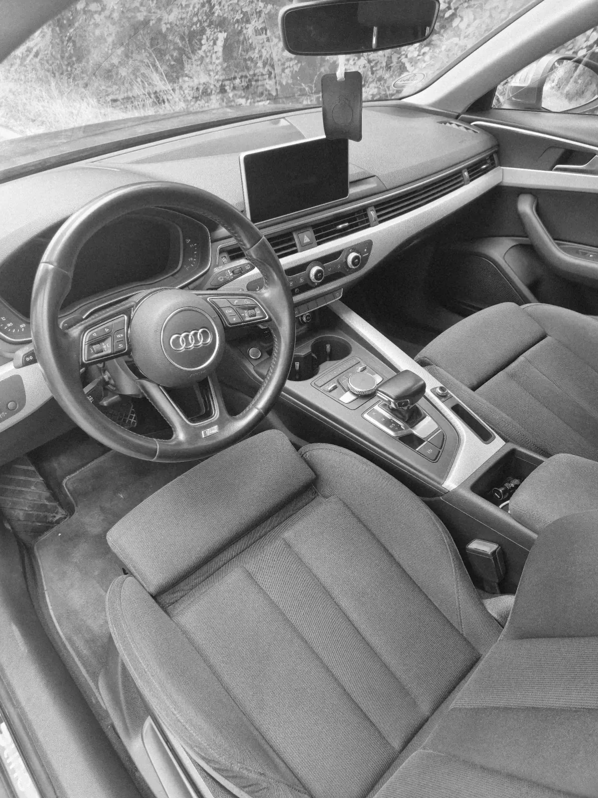 Audi A4 Avant 40 tdi s-line, снимка 9 - Автомобили и джипове - 55434313