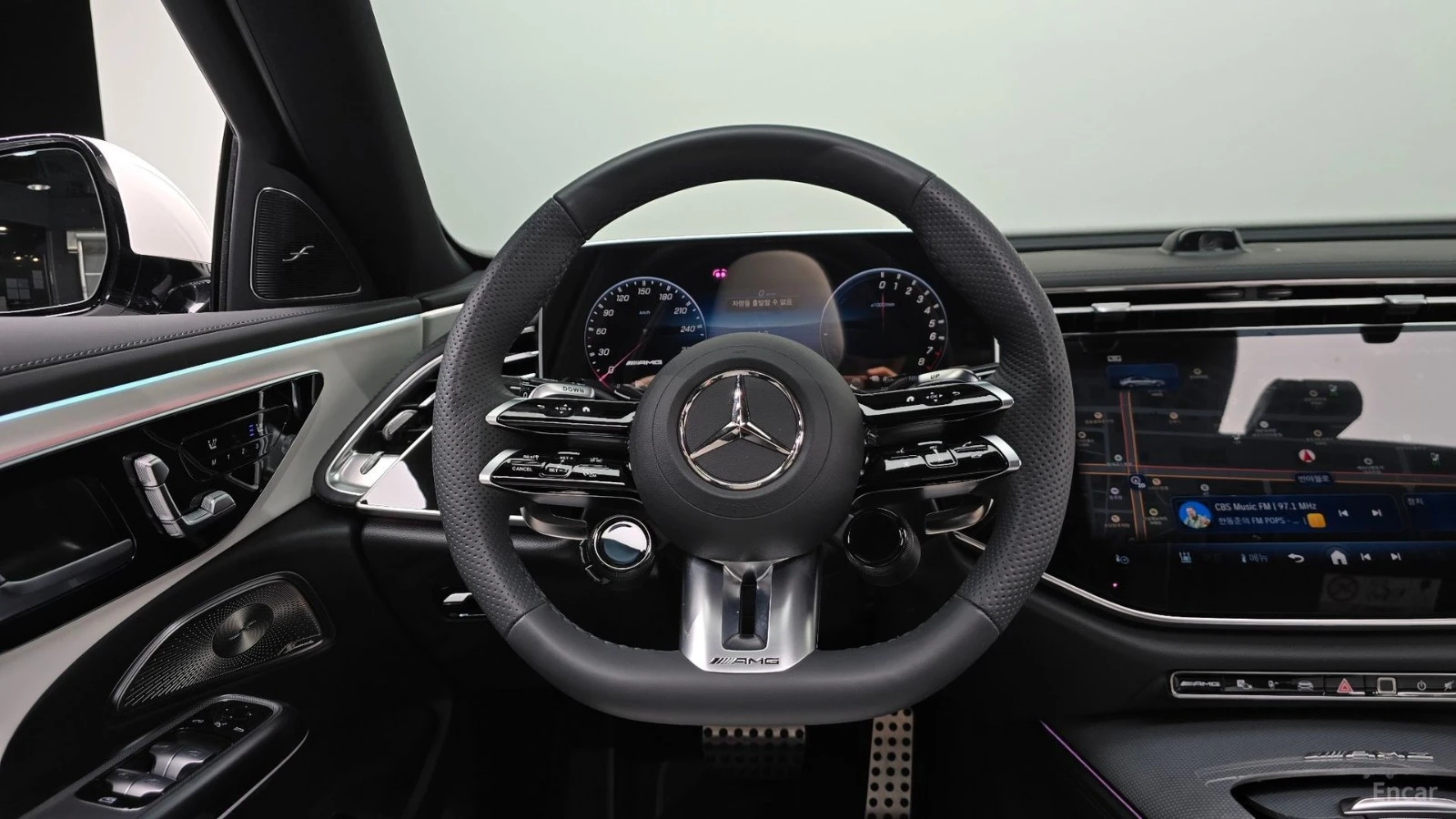 Mercedes-Benz E 53 AMG e* 4MATIC+ * ПОДГРЕВ* ОБДУХВАНЕ* ПАНО* 360* HUD* F, снимка 9 - Автомобили и джипове - 55502073